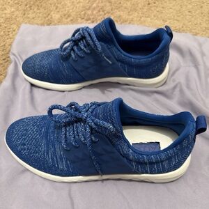 NWOT Aldo Blue and White Soft Sneakers